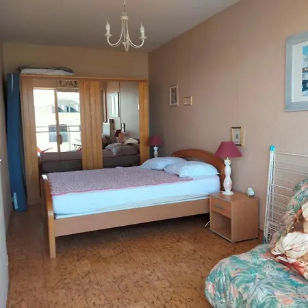 Apartment Type 2 Avec Balcon Et Parking - - Fr-1-331-216