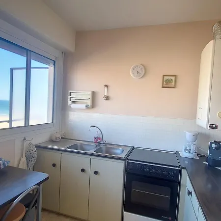 Apartment Type 2 Avec Balcon Et Parking - - Fr-1-331-216 Les Sables-dʼOlonne